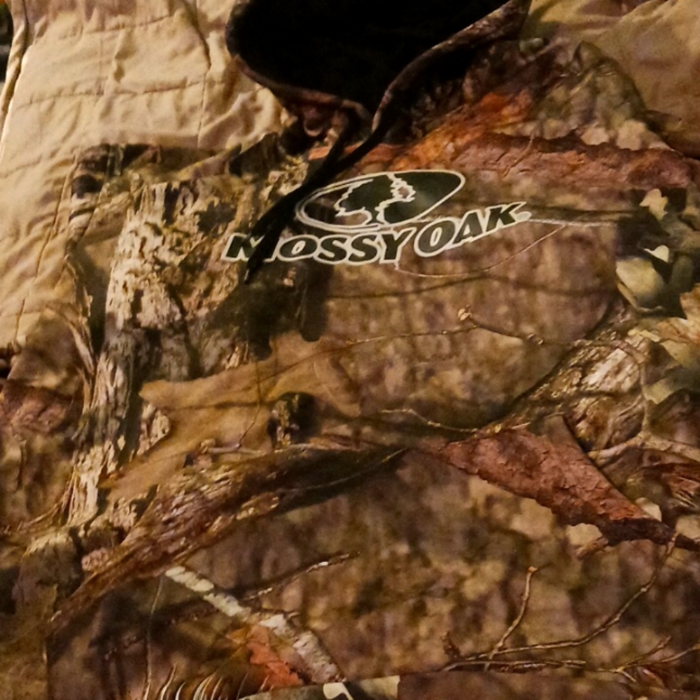 Mossy Oaks camouflage pullover hoodie lace up jacket XL / XG/ 46 48